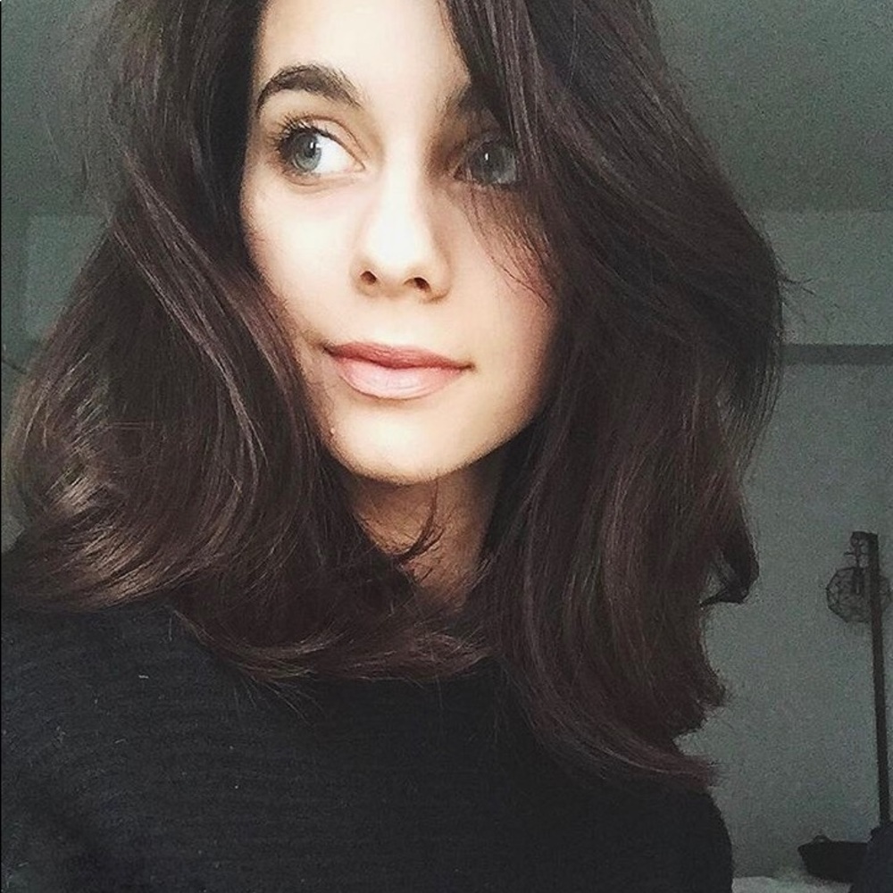 Meet your Posher, Laura
